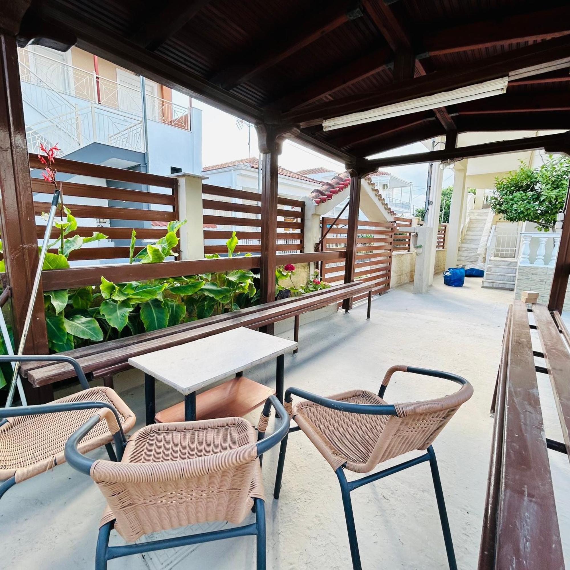 Next To The Beach Apartments Ofrínion Exterior foto